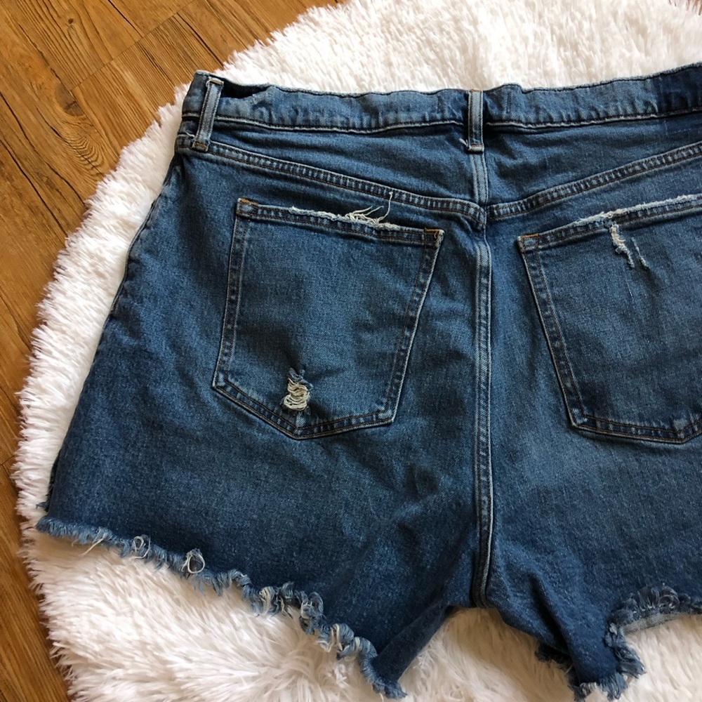 Abercrombie & Fitch Dark Blue Denim Frayed/Distressed Shorts - Picture 8 of 9